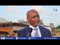 Rais wa CAF, Patrice Motsepe akizungumza baada kutembelea ujenzi wa Kituo cha michezo cha Kigamboni