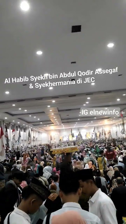 Suasana Yogya Bersholawat di JEC bersama Al Habib Syech bin Abdul Qodir Assegaf@