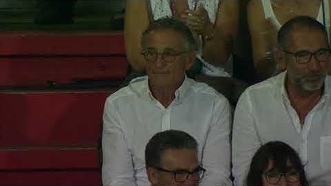 TOP 14 - Guy Novès ovationné par le public d'Ernest Wallon