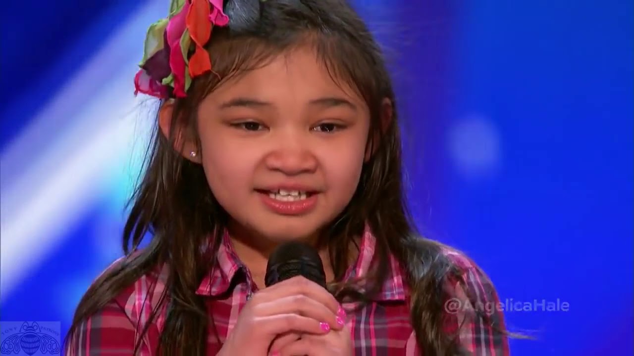 9 year old girl surprises singing 'Rise up' in America's Got Talent