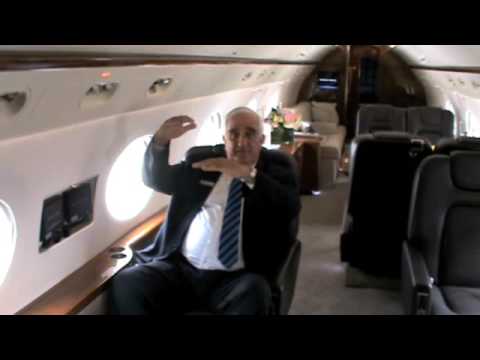 Robert Baugniet Gives A Guided Tour Of A G550 At Asian Aerospace