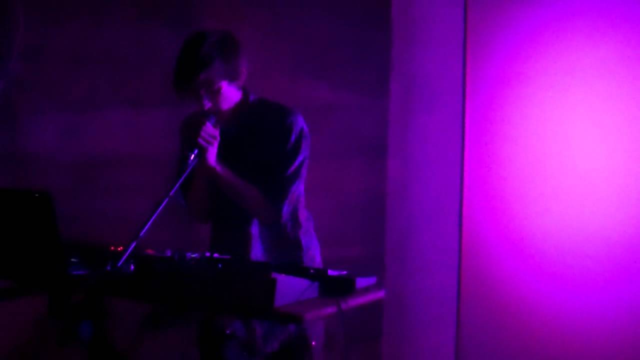 Zoom Back Camera - Purple • 4