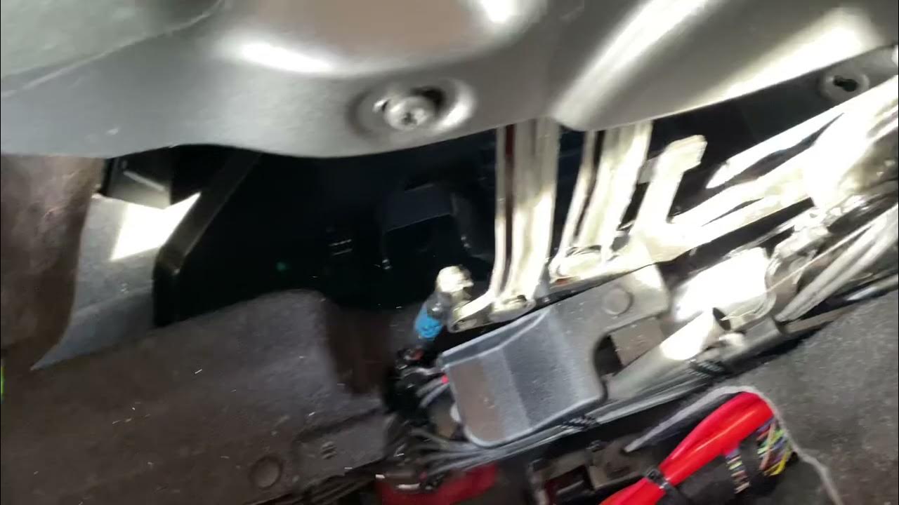 How replace a battery in a 2015 BMW 428i convertible. - YouTube