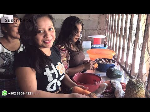 PREPARANDO UN CALDO DE GALLINA CRIOLLA CHAPINA 2017 | 1/5