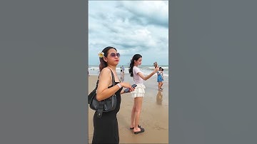 Biển Cam Bình Lagi quá đông vui nhộn nhịp