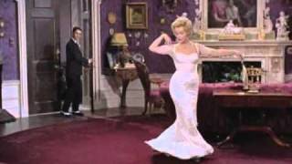 Marilyn Monroe baila en El príncipe y la corista