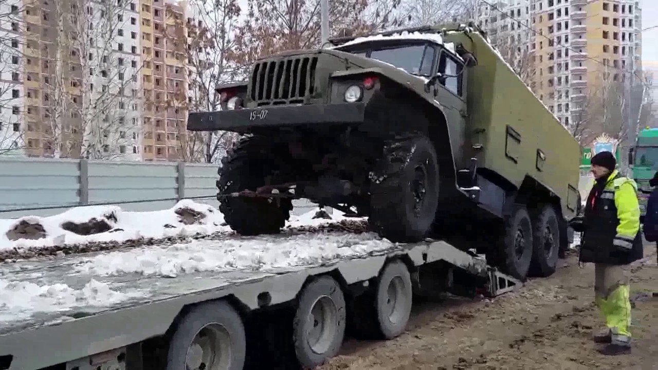 Погрузка машины на эвакуатор