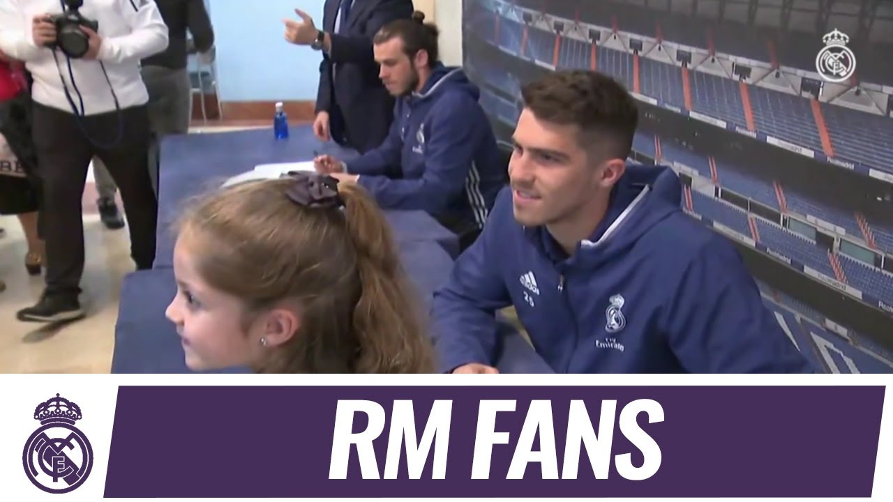 Gareth Bale and Rubén Yáñez meet our fans in Bilbao!