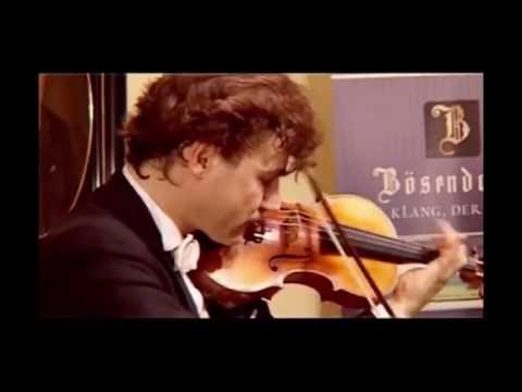 Manrico Padovani - Paganini's -ORIGINAL BOW - Capriccio n. 5  in a minor live in Vienna - 4 of 11