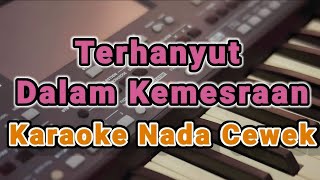 Karaoke terhanyut dalam kemesraan nada cewek