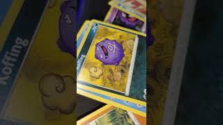 Opening Pokemon TCG Sword and Shield - Chilling Reign Expansion Pack