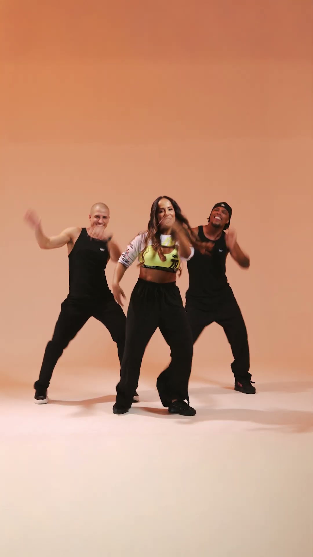 AS DONAS DO VERÃO ☀️? estamos apaixonadas por esse hit novo!