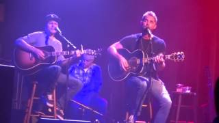 Brett Young sings "Like I Loved You" at the Kat Country Jam