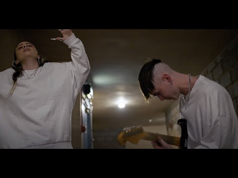 Ren X Chinchilla - Chalk Outlines (live)