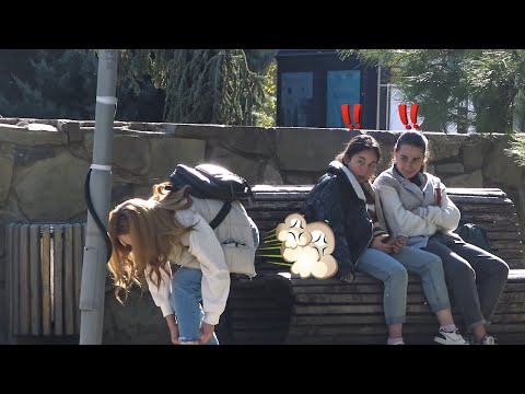 🔥 Girl Farting In Public 💃💨