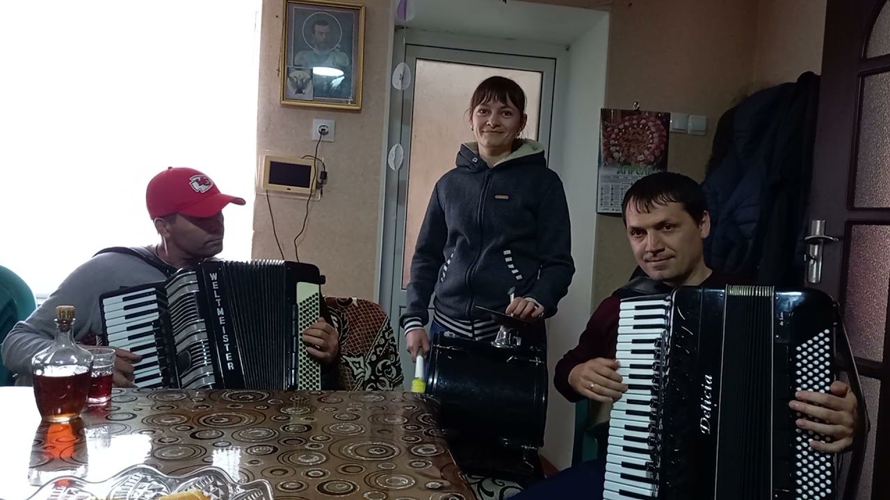 Иван Митиогло Ivan Mitioglo (Гагаузы Куми И Садыч ) - YouTube