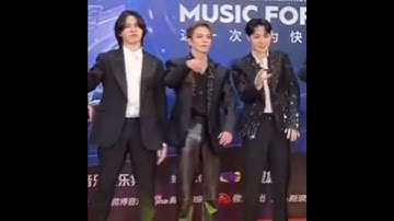 [TREASURE] Junghwan Asahi And Doyoung dancing T5 move killing part