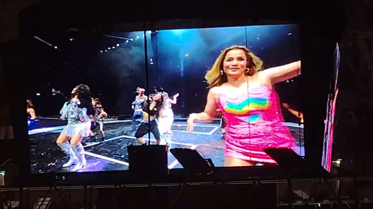 - SEXBOMB DANCERS NAMAN ANG NAGPAPAYANIG NG MOA ARENA . 🔥🔥🔥