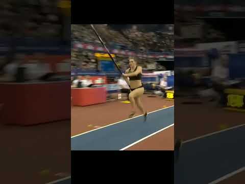 female polevault // alysha lehman