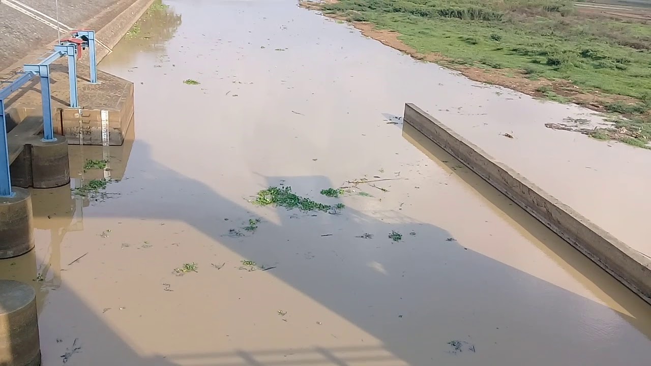 Detik2 pembukaan pintu air di bendungan colo