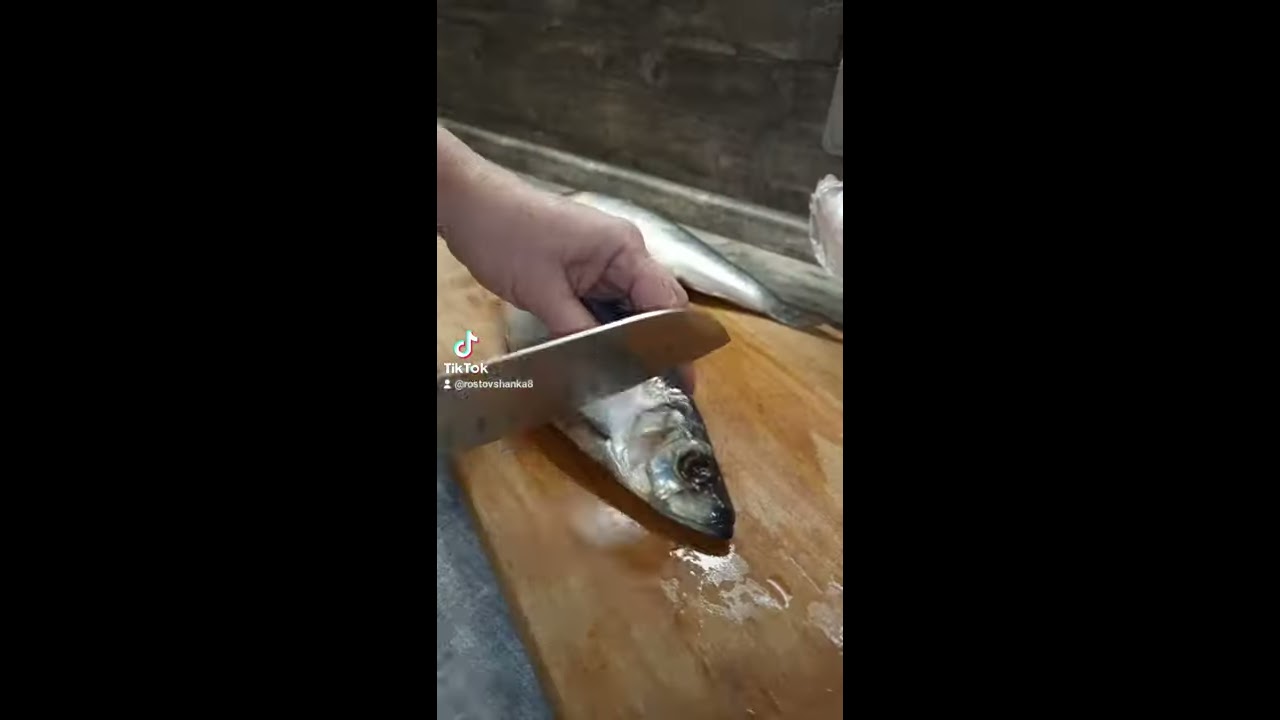 как быстро очистить селедку от костей