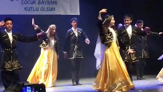 Azeri Dance 23 Nisan 2019 Valence Gosterisi