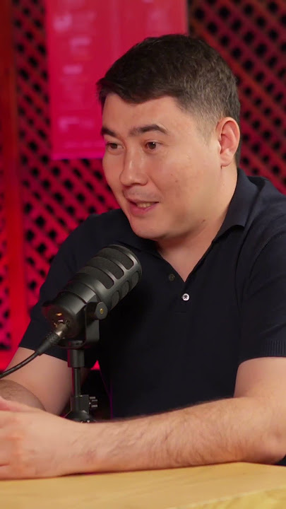 Бастық хатшы мен оның күйеуін моншадағы дачаға шақырды, екеуі де бисексуалы трахает Лесбиянка жопты бетінен жалайды