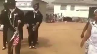 Tabutçu Rei̇sler Atin Üstündeki̇ Elemani Öteki̇ Tarafa Uğurluyor