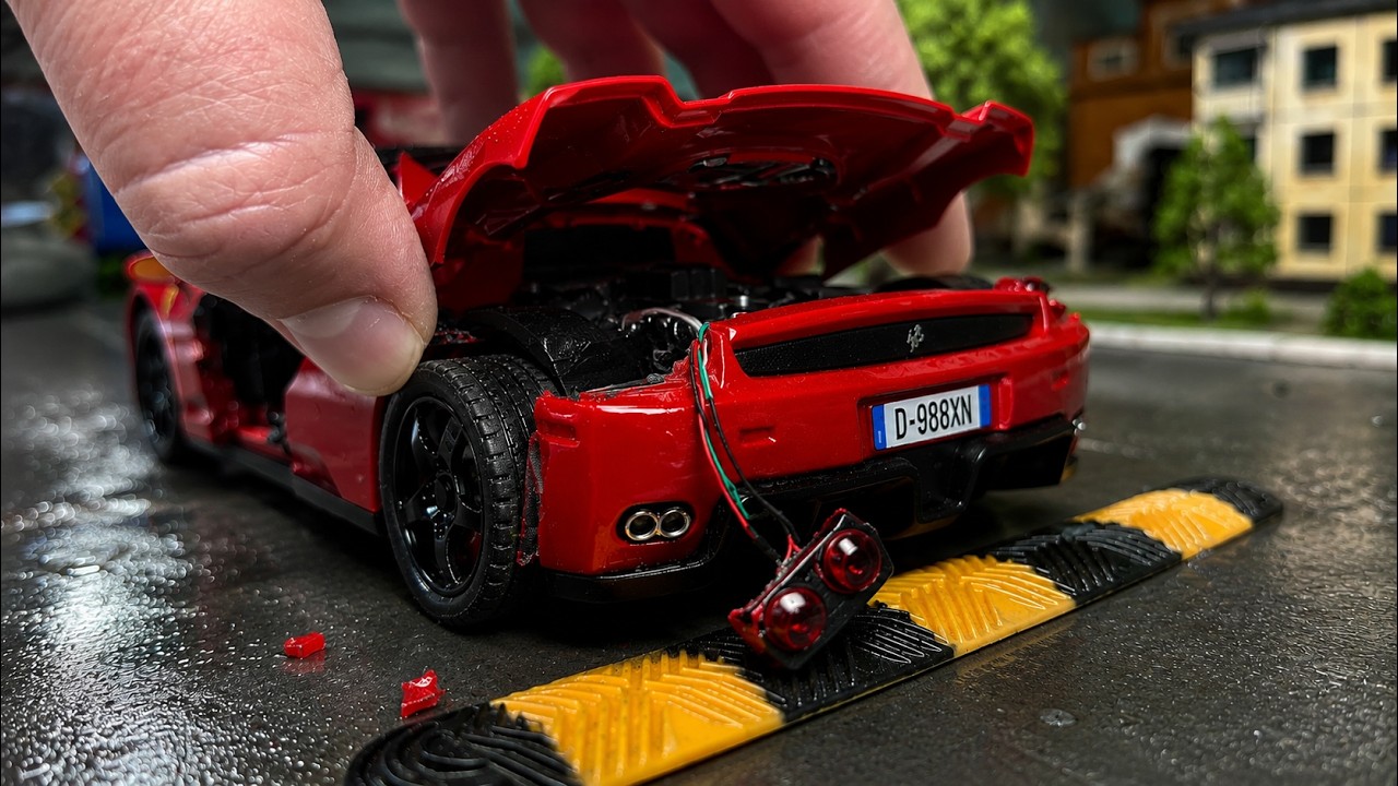 Unboxing of Ferrari Enzo 1:24 Scale. Super Realistic Diecast Model
