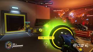 My friends glitch he made with widowmaker