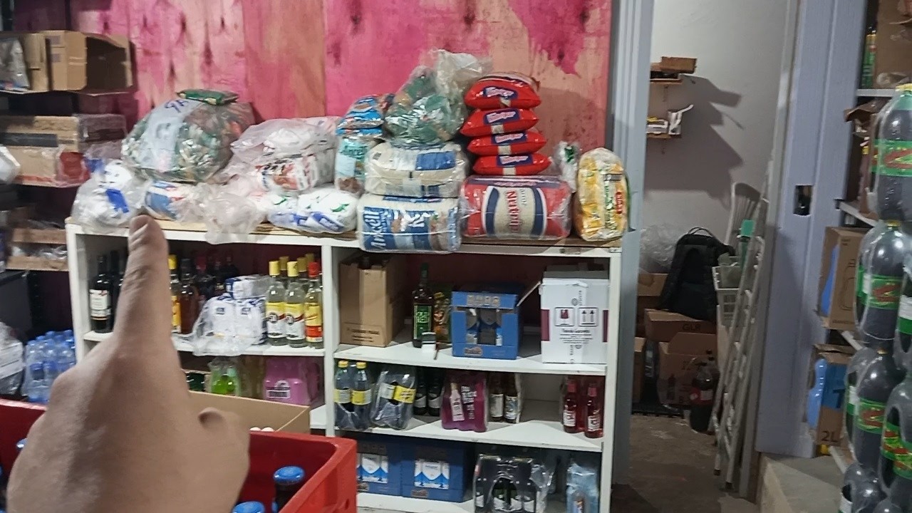 Mais prateleiras e organizaçao | Trabalhando pra buscar a paz