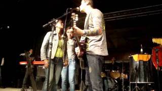 Gustavo Lins Cantando Seu Fã Para Jéssica Azevedo E Fernanda L..wmv