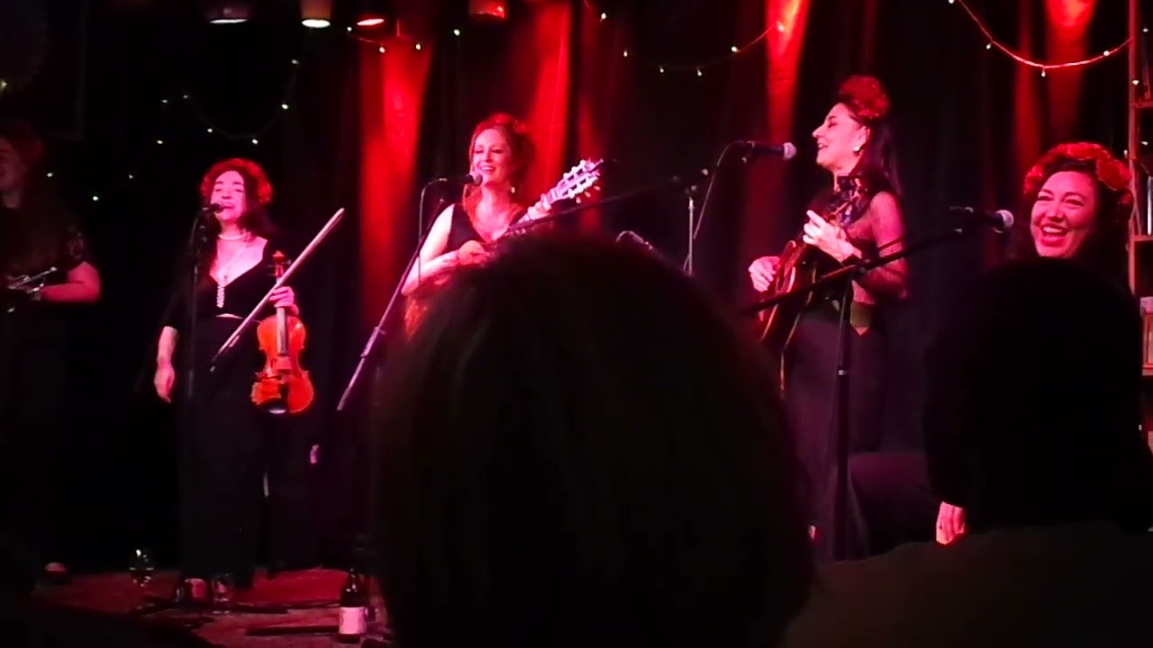 Queen Of Hearts -Thunderstruck @ Smith's Alternative, Canberra 2026.