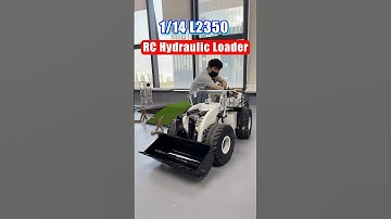 THIS "BEHEMOTH" OF A 1/14 SCALE L2350 HYDRAULIC LOADER ACTUALLY CALLS FOR TWO BATTERIES! 🤯 #rc