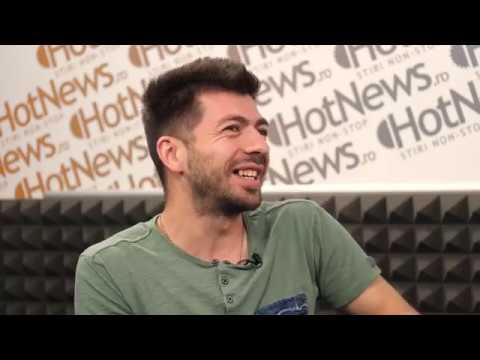 Mircea Bravo: care sunt pașii pentru a avea succes online newspaper mockup