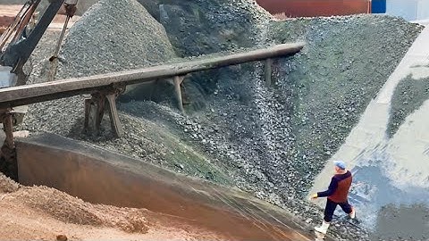 Barge unloading cobblestone and ore - Relaxing flow, great sound - Barge work vlog