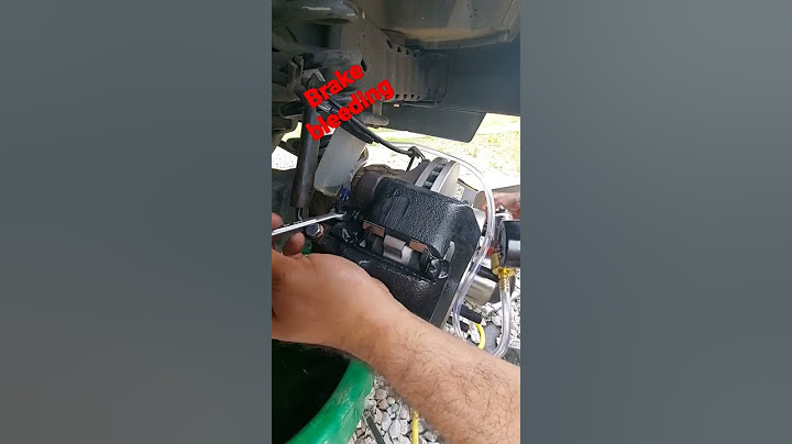 Brake bleeder pump