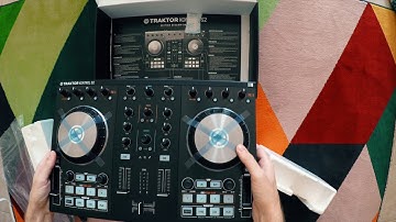 Native Instruments Traktor Kontrol S2 MK2 Digital DJ Controller Unboxing