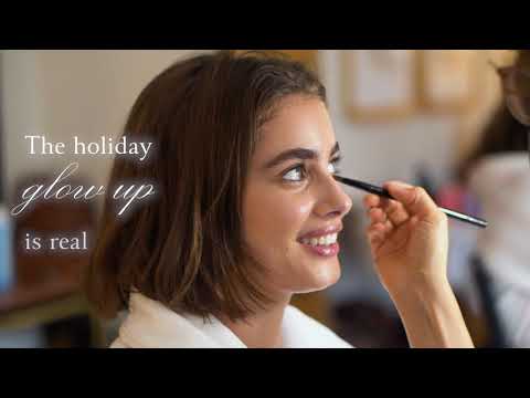 HOLIDAY BEHIND THE SCENES WITH TAYLOR HILL | Victoria's Secret