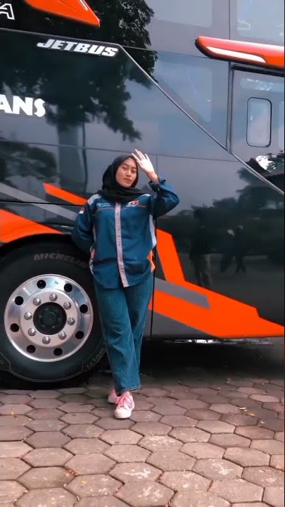 Story'wa Bus Pariwisata