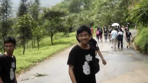 Đập đá ở "CÔN LÔN"