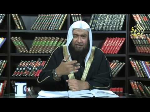 سائل يطلب من الشيخ ان يتكلم عن طلبه للعلم وتزكيات العلماء له