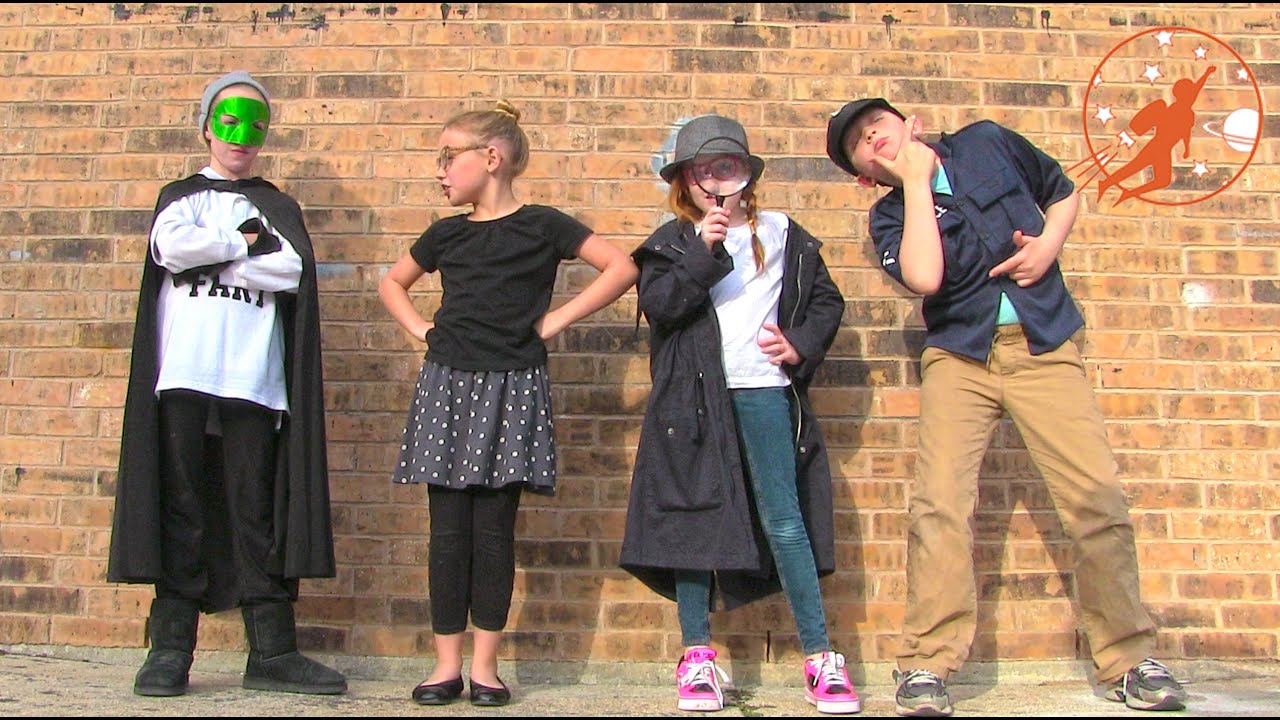 kid cops vs robbers Little Heroes 18 - The Detective, The Giant Stinker Surprise and The Cops