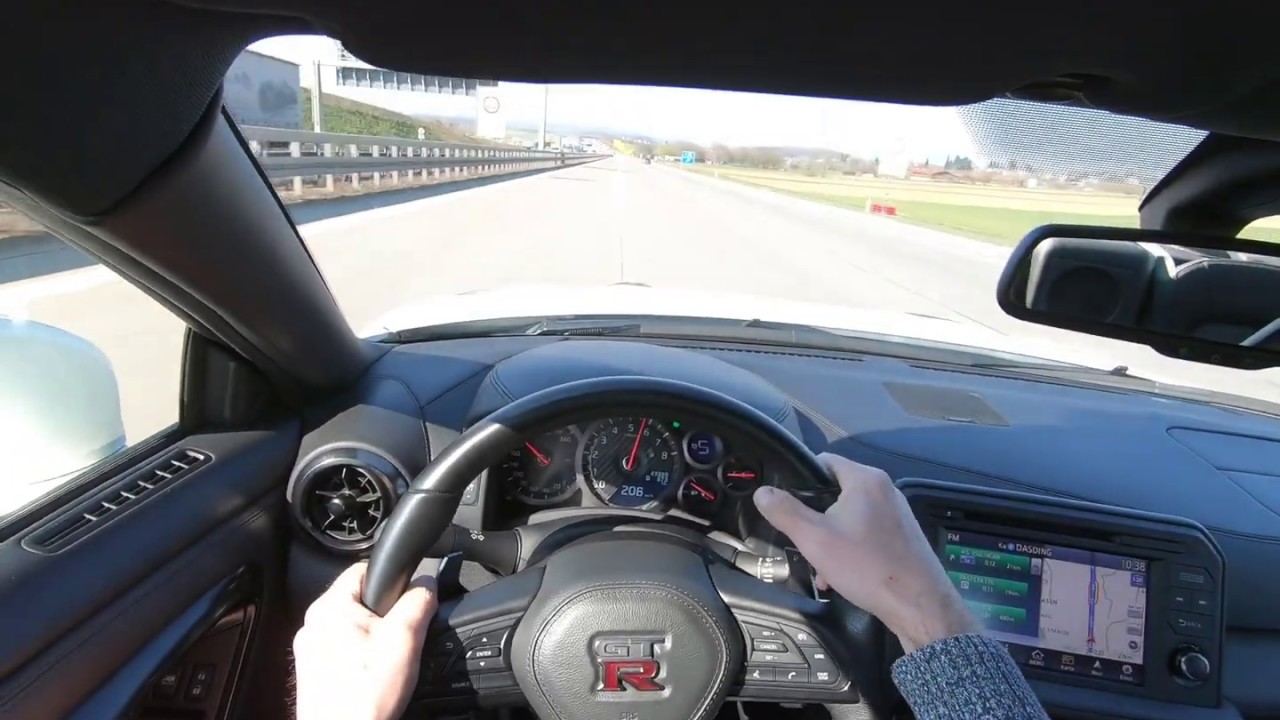 Nissan GTR 300 km/h🚔🚔🚔 - YouTube