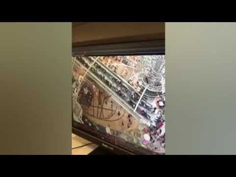 escalator reverses direction caught on camera :