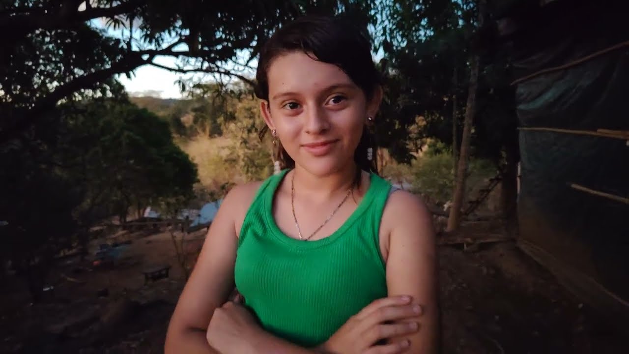 Mi gente nos fuimos a cortar naranja mis corazones bellos 😍❤️