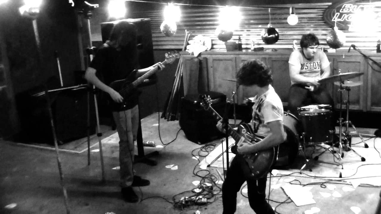 Nuka Waves at St Matthews Tavern - Part 3