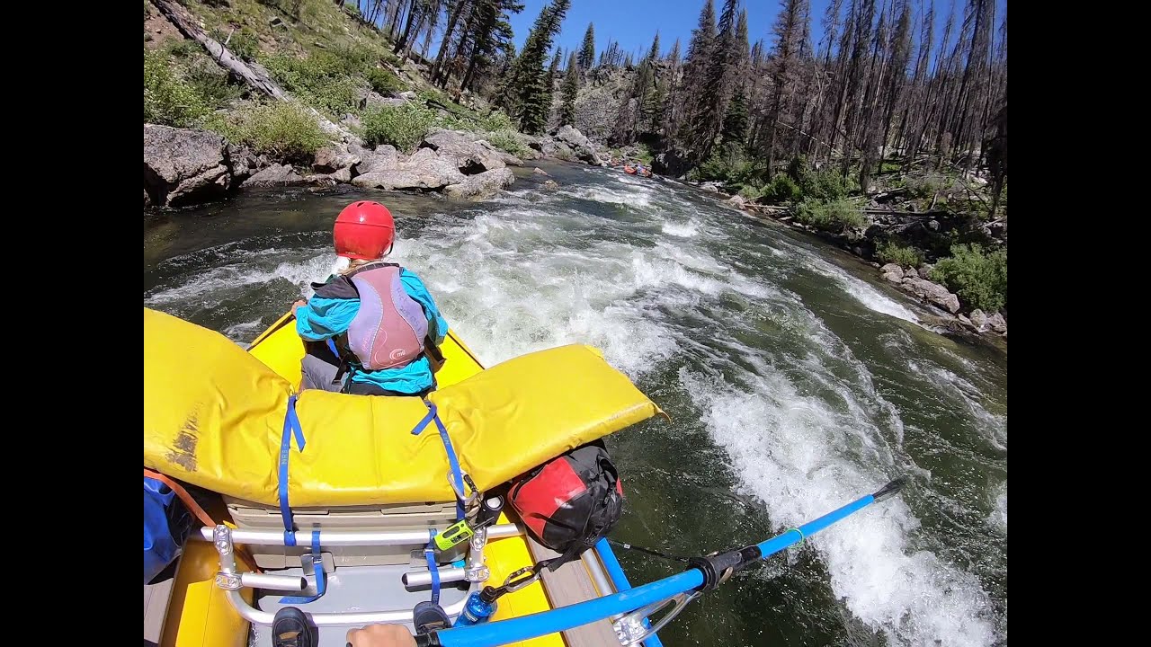 Velvet Falls Raft Vs. Sweep Boat - YouTube