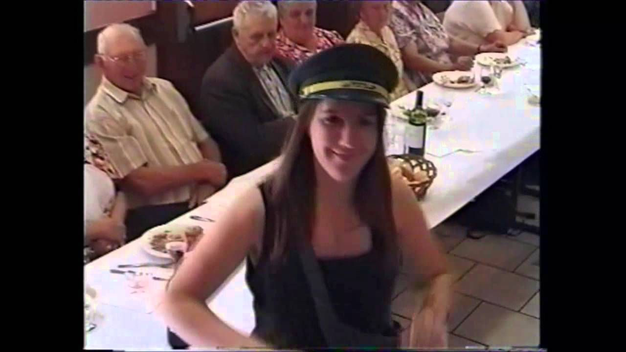 LA CAMERA EST LA...à MACQUIGNY en 2001 CHEZ LES ANCIENS