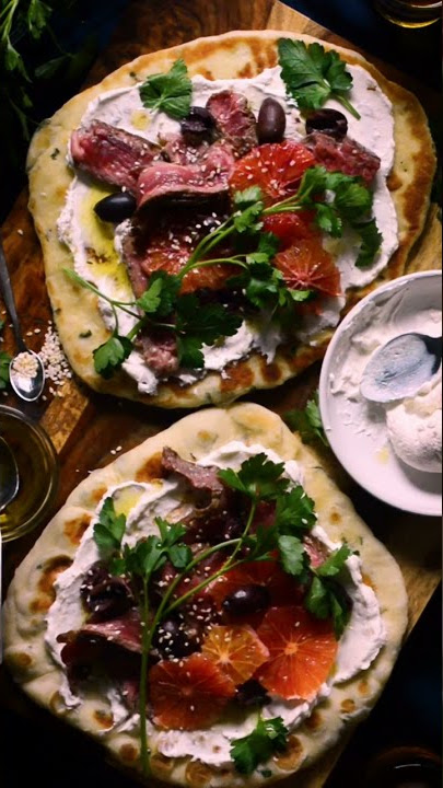 Garlic Labneh Flatbread with Steak & Oranges #shorts